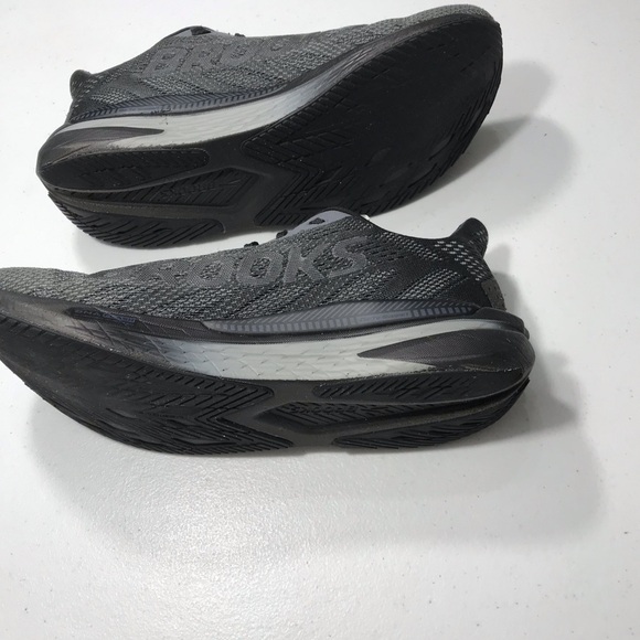 Brooks Hyperion 2 CTS Gray and Black Athletic Shoes Size 11D SB-07